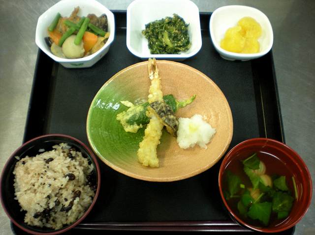お正月の特別メニュー(日の出紫苑)